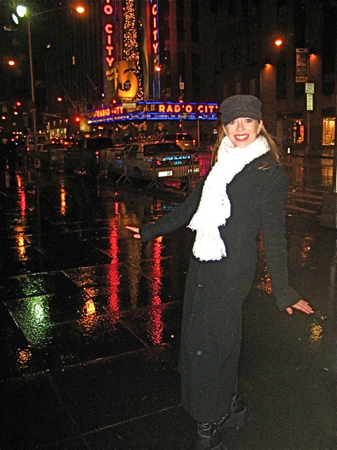 Me in NY in 2007! I've been back several times since but I didn't get any typical touristy photo's.